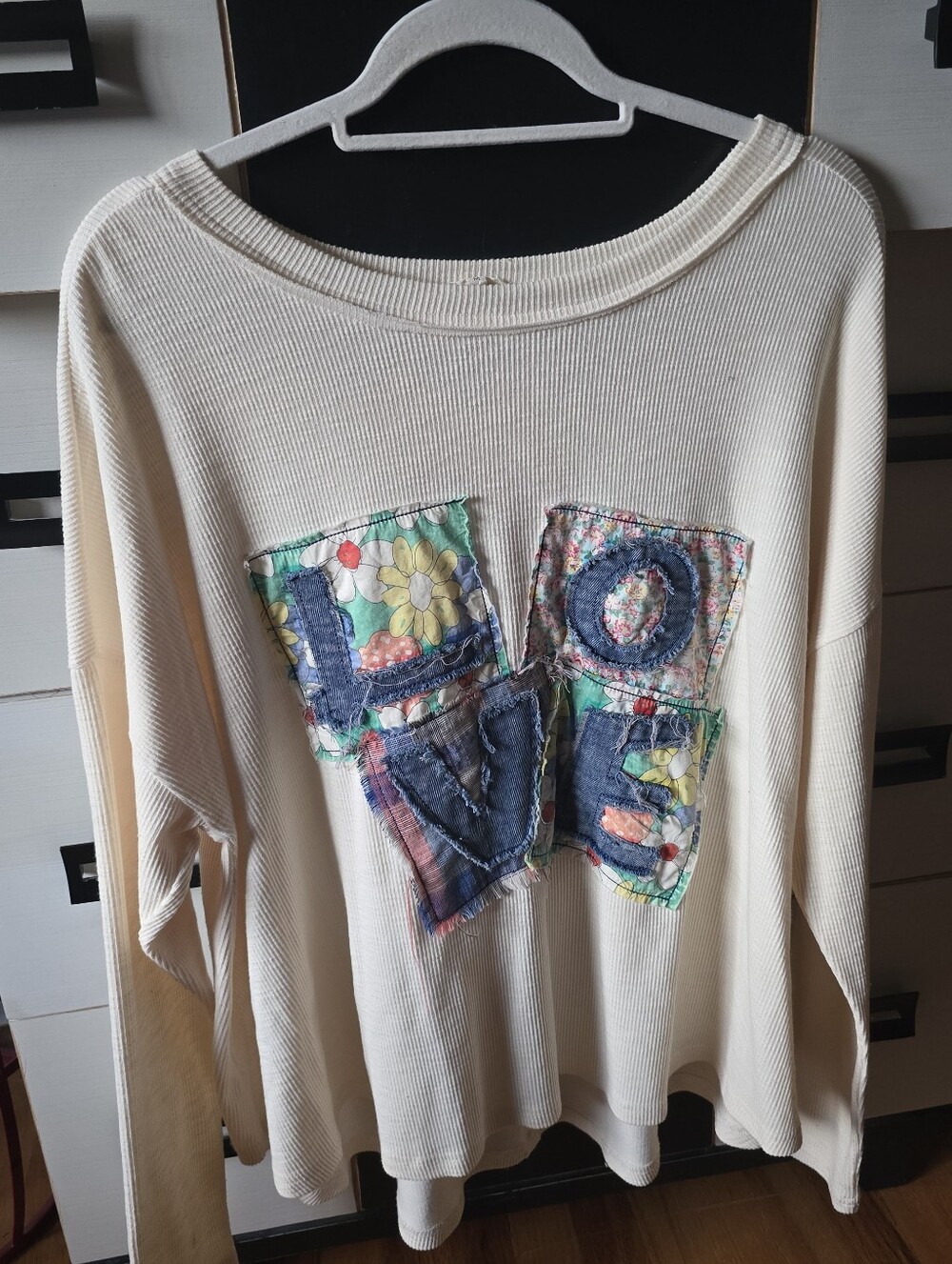 Easel Cream 'LOVE' Patch Roomy Long-Sleeve Women's Thermal Style Top